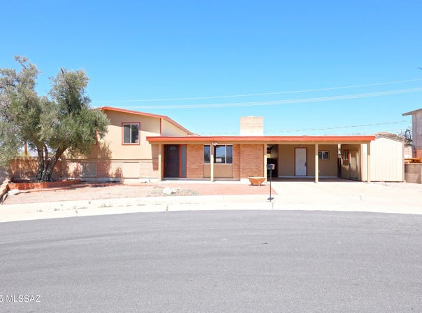 8251 E 3rd Place, Tucson, AZ 85710