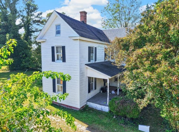 2 PARKS ST, ONANCOCK, VA 23417