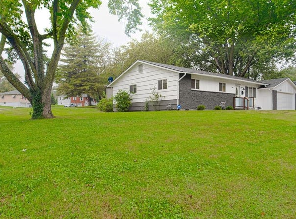 13021 E 40th Terrace S, Independence, MO 64055