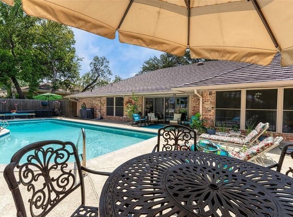 5613 Oakmont Lane, Fort Worth, TX 76112