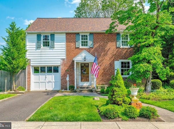 200 WALNUT LANE, AMBLER, PA 19002