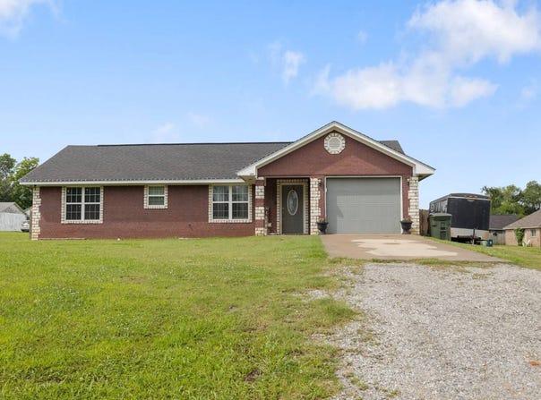 609 W. Smiser, Calera, OK 74730