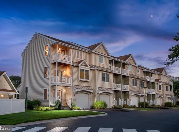 9823 GOLF COURSE RD #16, OCEAN CITY, MD 21842