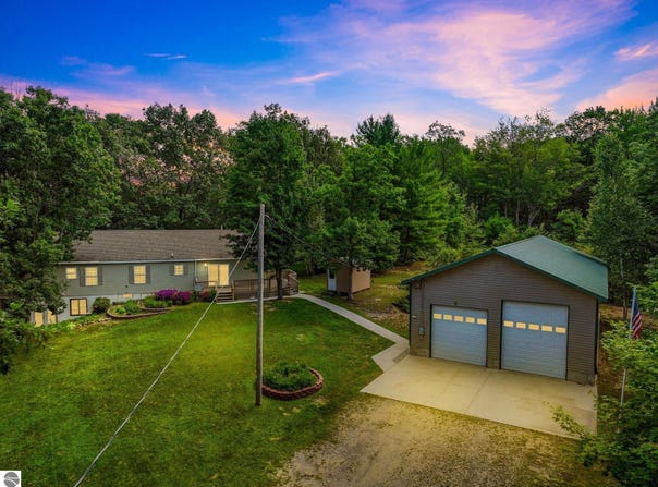 8561 SW Grand Kal Road, Fife Lake, MI 49633