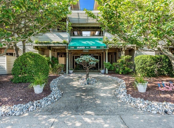 2108 SE Central Avenue, South Seaside Park, NJ 08752