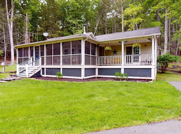 316 Twin Lakes Road, Shohola, PA 18458