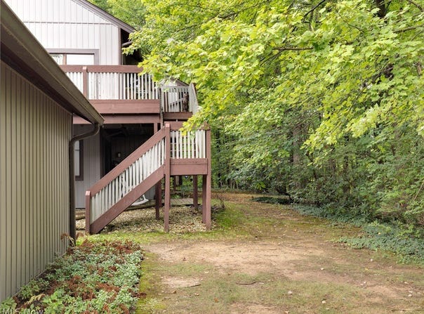 2143 Pinebrook Trail, Cuyahoga Falls, OH 44223