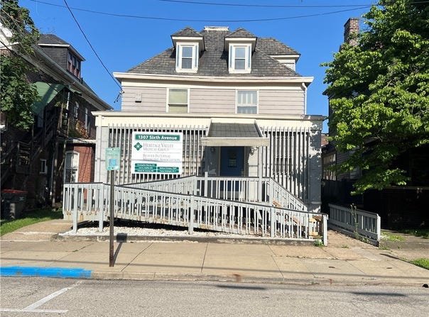 1307 6th Ave, Beaver Falls, PA 15010