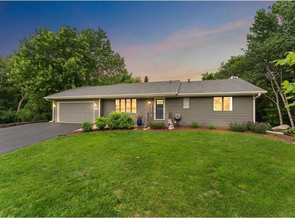 7584 Bittersweet Drive, Eden Prairie, MN 55344