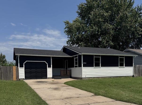 2924 W Maxwell Ave, Wichita, KS 67217