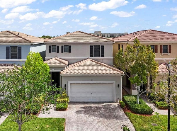 671 NE 191st Ter, Miami, FL 33179