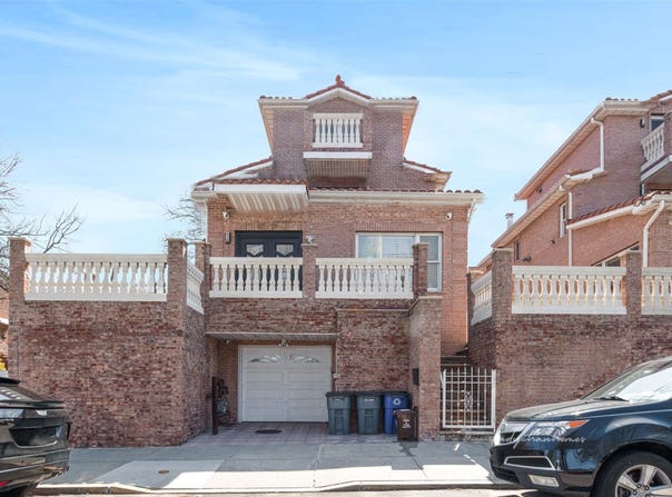 83-18 58th Avenue, Middle Village, NY 11379