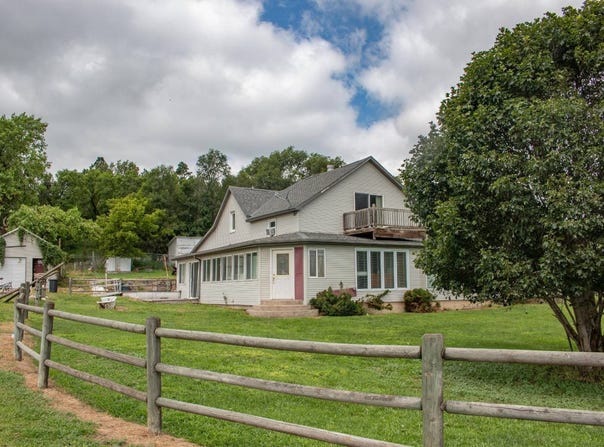 82189 468th Ave, BURWELL, NE 68823