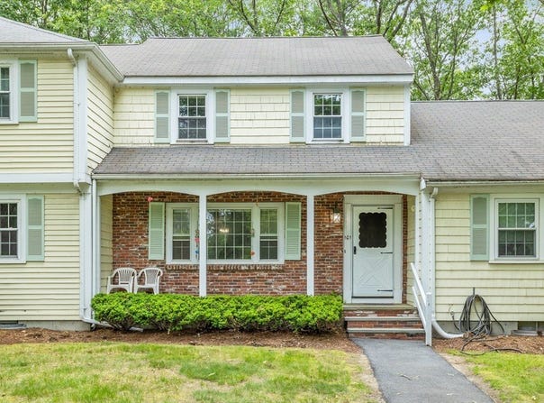 101 Drummer Rd, Acton, MA 01720