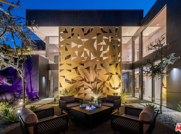 2341 Gloaming Way, Beverly Hills, CA 90210