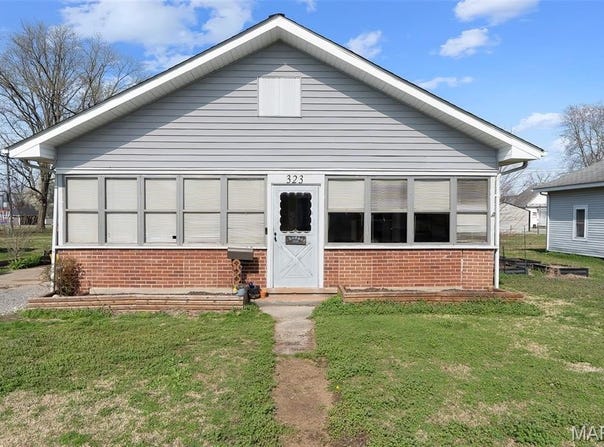 323 Wright Avenue, Chaffee, MO 63740