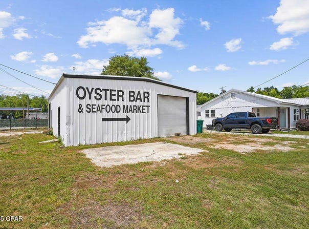 974 White Avenue, Graceville, FL 32440