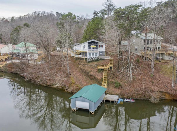 160 Mohawk Trail, Ohatchee, AL 36271