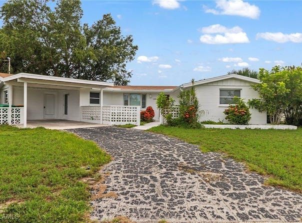 138 Dowling Avenue NE, Port Charlotte, FL 33952