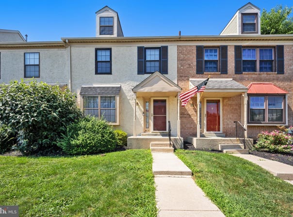 413 CARPENTER CIRCLE, BROOKHAVEN, PA 19015