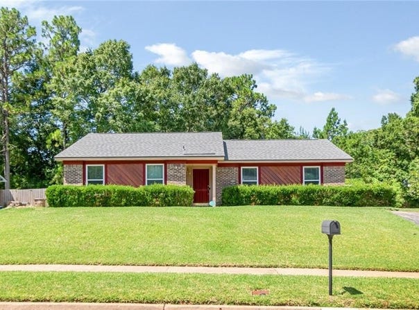 1712 Rustic Wood Court, Mobile, AL 36609