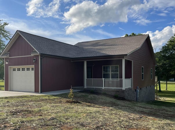 134 Honeysuckle Ln, Sparta, TN 38583