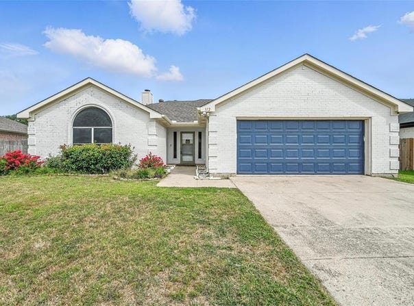 312 Helmsford Trail, Saginaw, TX 76179