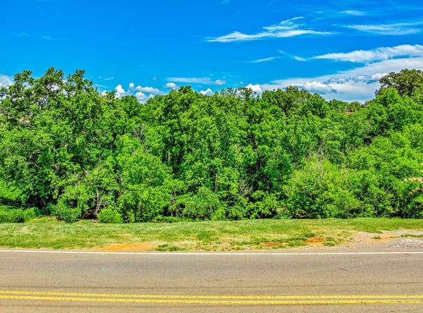 2636 Shields Ferry Rd, Morristown, TN 37814