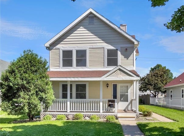 61 Sycamore Street W, Saint Paul, MN 55117