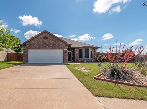 4 JENNIFER COURT, Wichita Falls, TX 76310