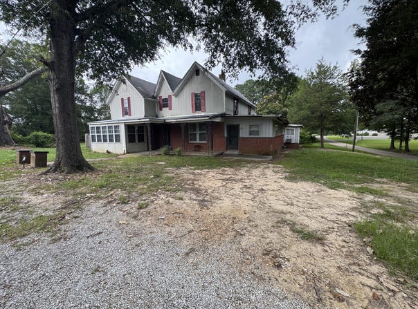 96 East Jones Street, Sherman, MS 38869