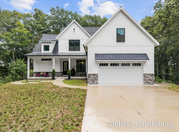 17748 Mohawk Drive, Spring Lake, MI 49456