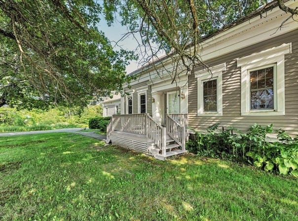 6 W Main Street, Searsport, ME 04974