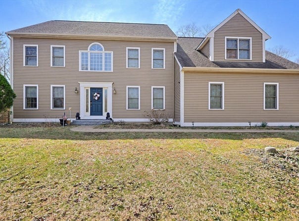 107 Mill St, Franklin, MA 02038