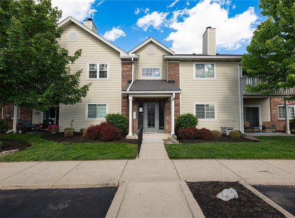 6611 Brigham Square, Centerville, OH 45459
