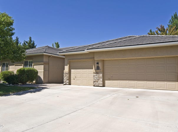 6831 Island Queen Court, Sparks, NV 89436