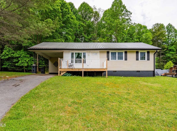 674 Shoun Street, Mountain City, TN 37683