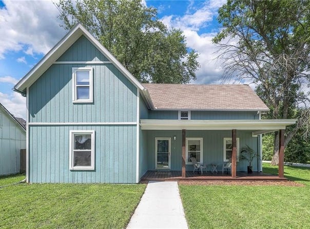 802 S Second Street, Louisburg, KS 66053