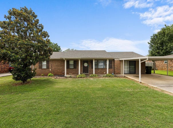 209 Wisconsin Ave, Muscle Shoals, AL 35661
