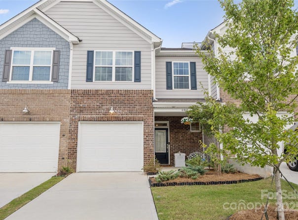 6011 Chelsea Oaks Ridge, Tega Cay, SC 29708
