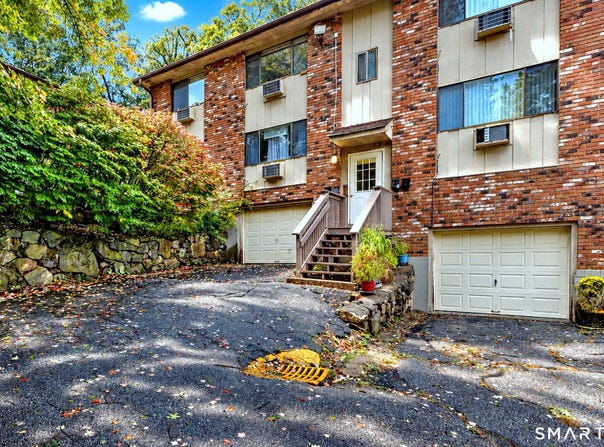 31 Kay Lane, Waterbury, CT 06708