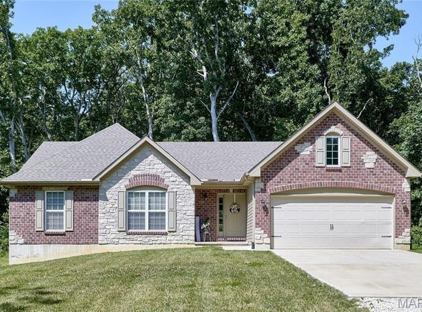 440 Winchester Way, Winfield, MO 63389