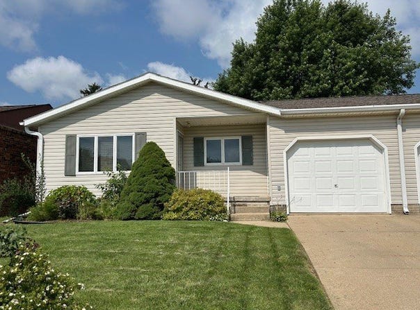 1606 13th Avenue, Belle Plaine, IA 52208