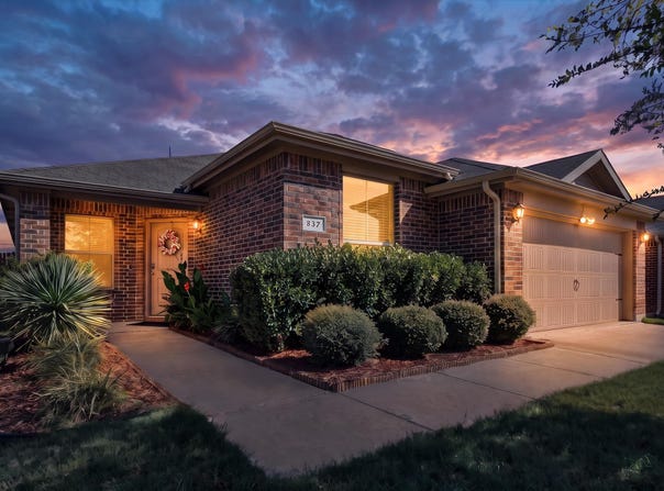 837 Walls Boulevard, Crowley, TX 76036