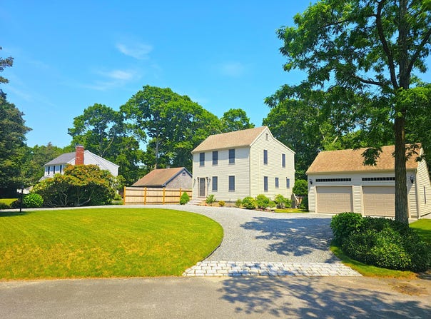 12 Tree Top Lane, East Falmouth, MA 02536
