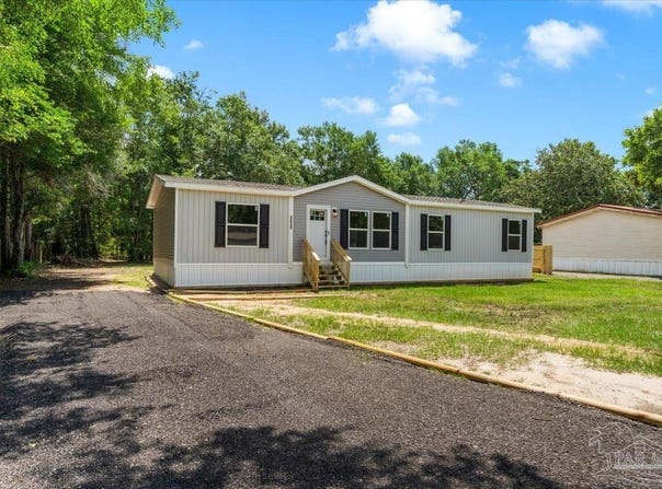 4620 Garllum Dr, Pace, FL 32571