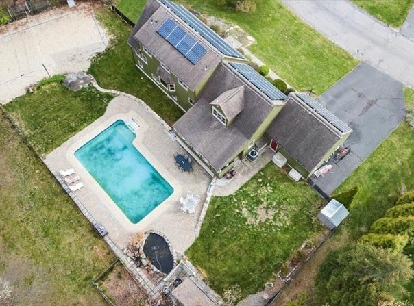2 Wingfoot Lane, Millbury, MA 01527