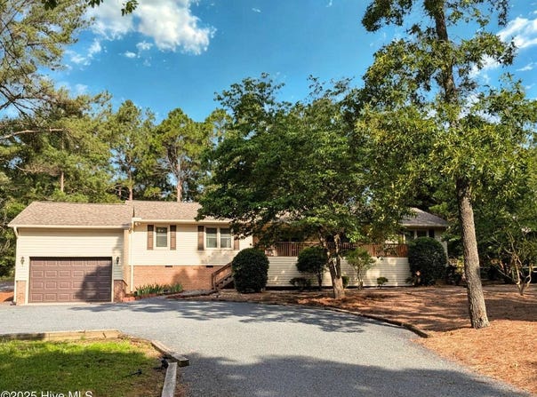 102 Thistle Lane, West End, NC 27376
