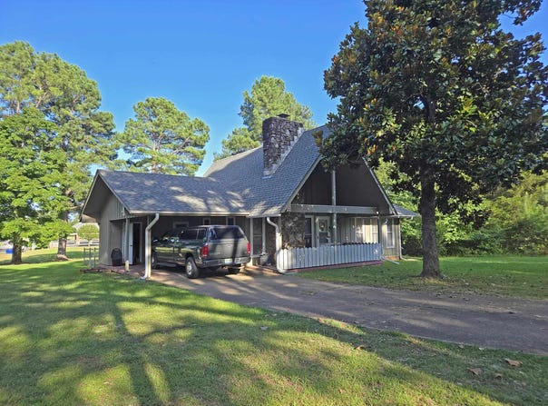 9 Micanopy Circles, Cherokee Village, AR 72529