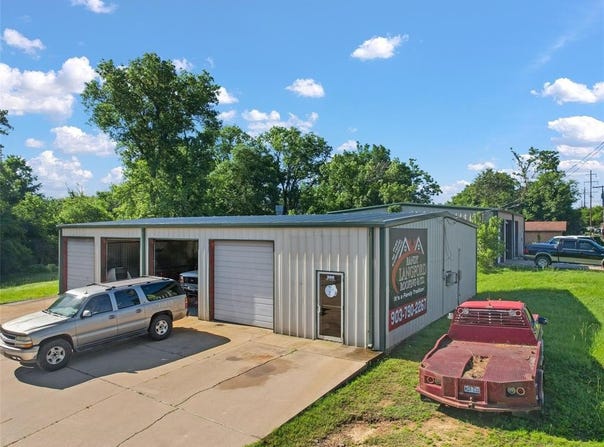 300 N State Hwy 155, Gilmer, TX 75644